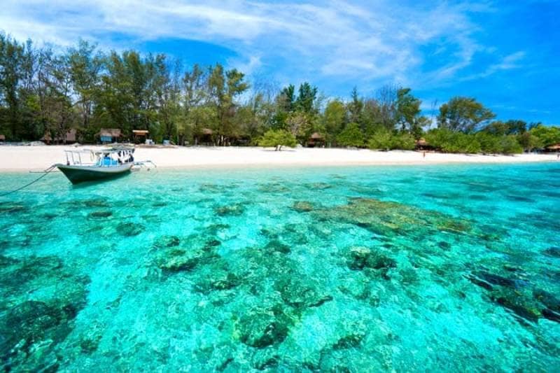 10 DESTINASI SAILING TERBAIK DI INDONESIA, KEREN ABIS!