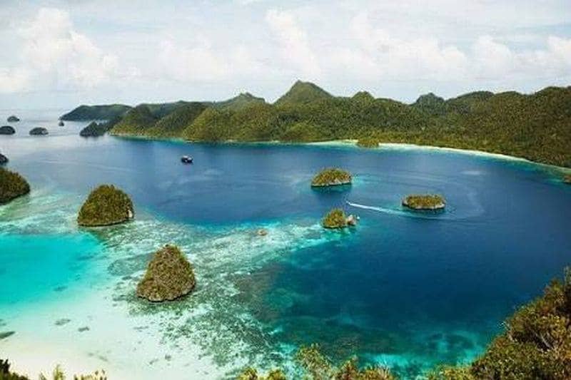 10 DESTINASI SAILING TERBAIK DI INDONESIA, KEREN ABIS!