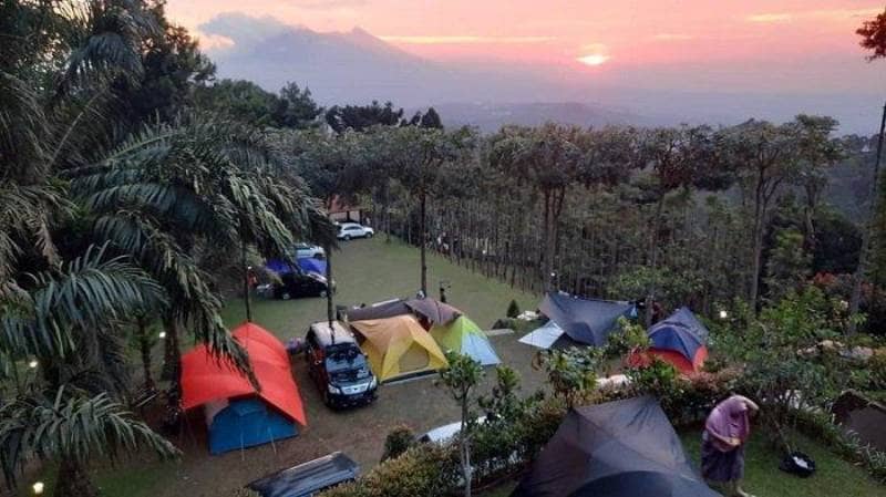 13 LOKASI CAMPING DI PUNCAK YANG SEJUK DENGAN PEMANDANGAN CAKEP