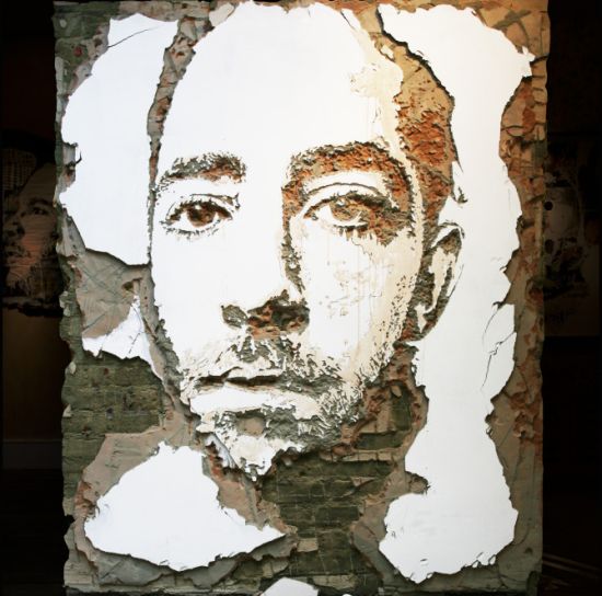 Mural Unik tanpa cat karya Vhils