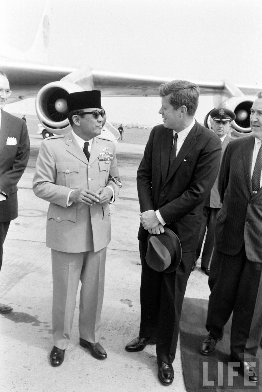 sekedar tanya2 tentang Beliau (Presiden Soekarno)