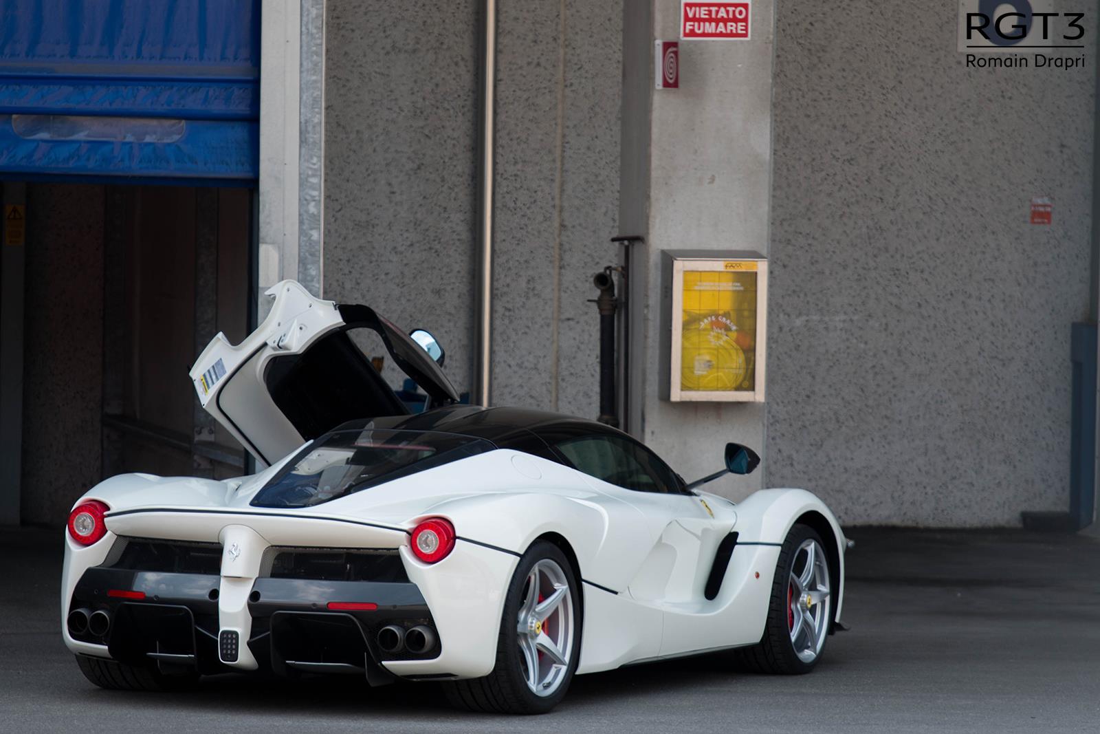 JAJARAN MOBIL SUPER TERBAIK DI DUNIA KHUSUSNYA DI FILM NEED FOR SPEED
