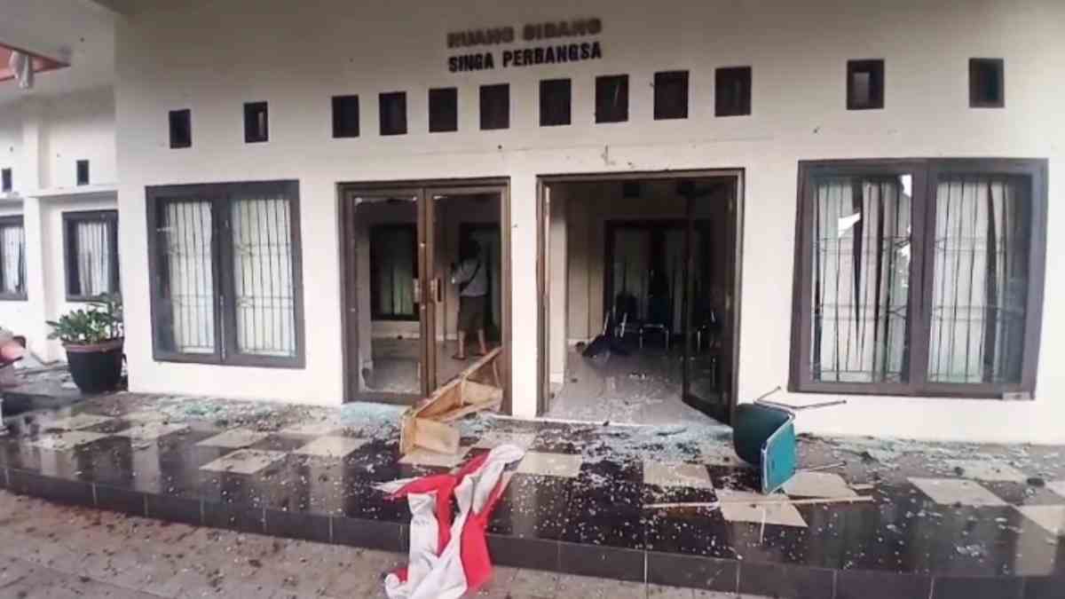 demo-mahasiswa-di-kota-banjar-disusupi-kelompok-anarkis-diduga-bawa-miras