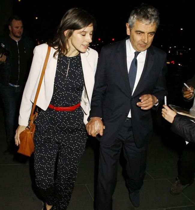 Wow, Rowan Atkinson Bakal Gendong Anak Lagi di Usia Senja