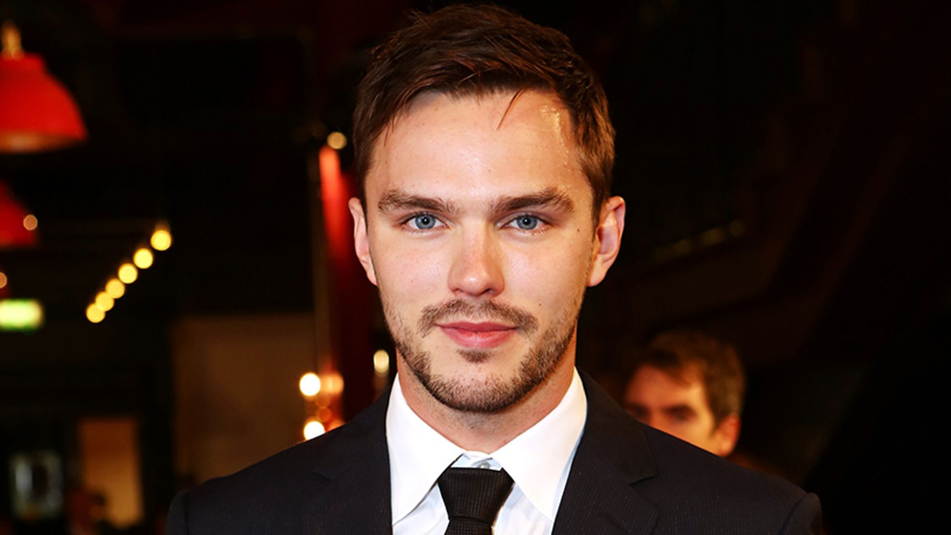 5-peran-luarbiasa-yang-dimainkan-oleh-nicholas-hoult