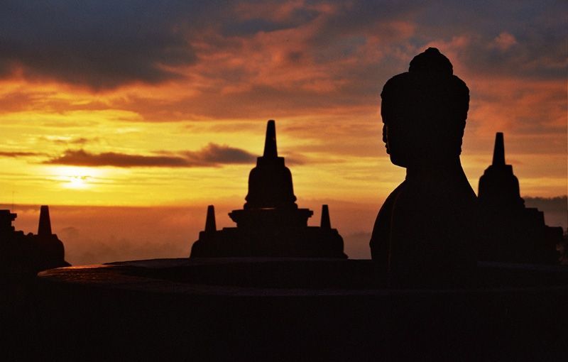 20 Tempat Di Indonesia Yang Layak Kamu Daki