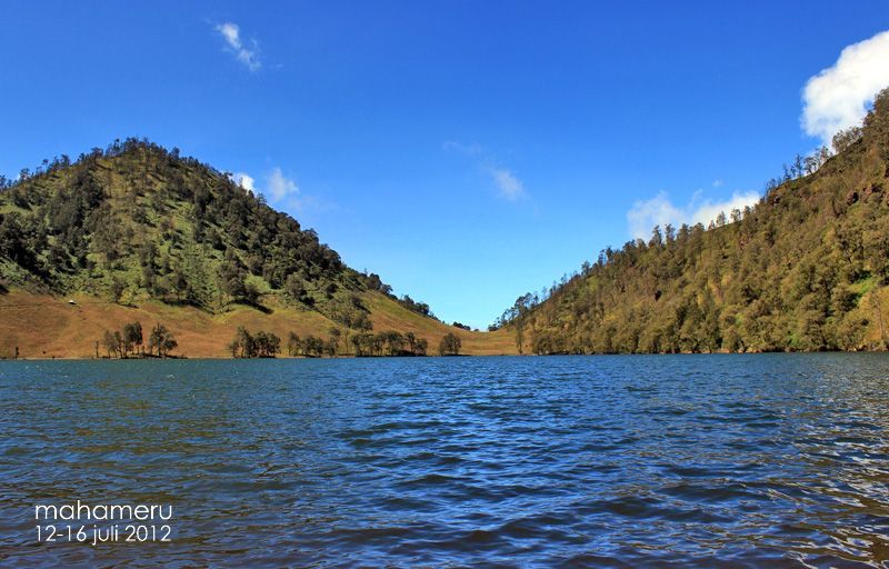20 Tempat Di Indonesia Yang Layak Kamu Daki