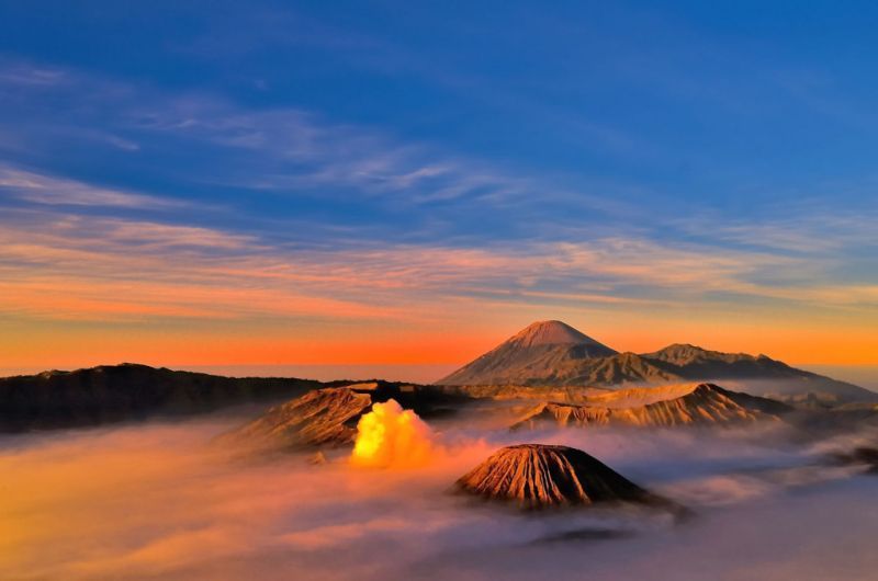 20 Tempat Di Indonesia Yang Layak Kamu Daki