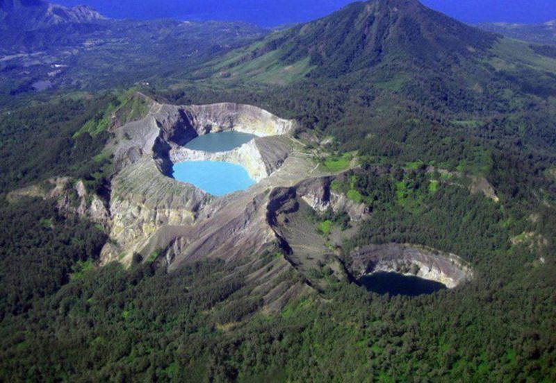 20 Tempat Di Indonesia Yang Layak Kamu Daki