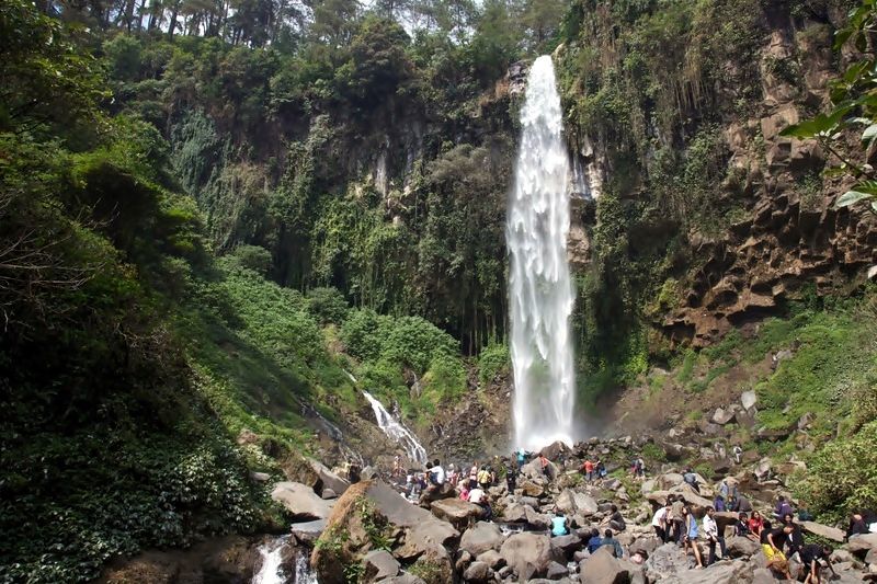 20 Tempat Di Indonesia Yang Layak Kamu Daki