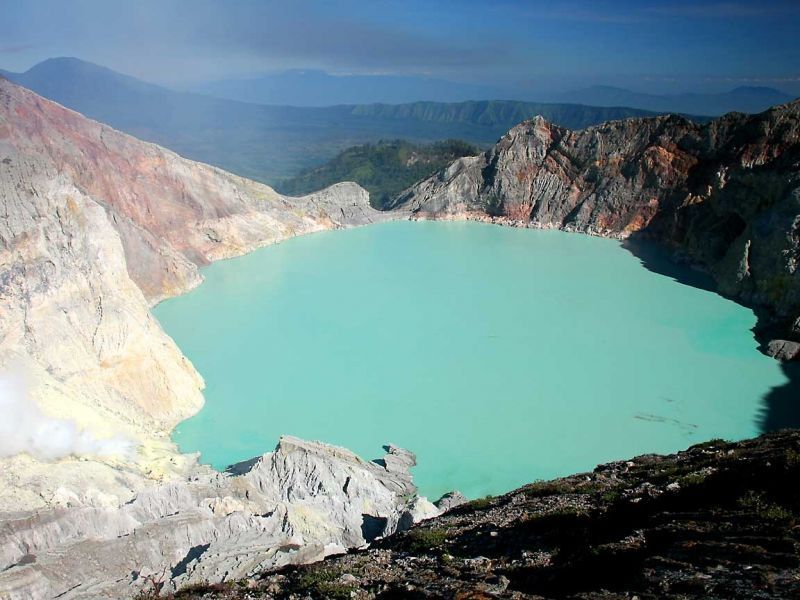 20 Tempat Di Indonesia Yang Layak Kamu Daki