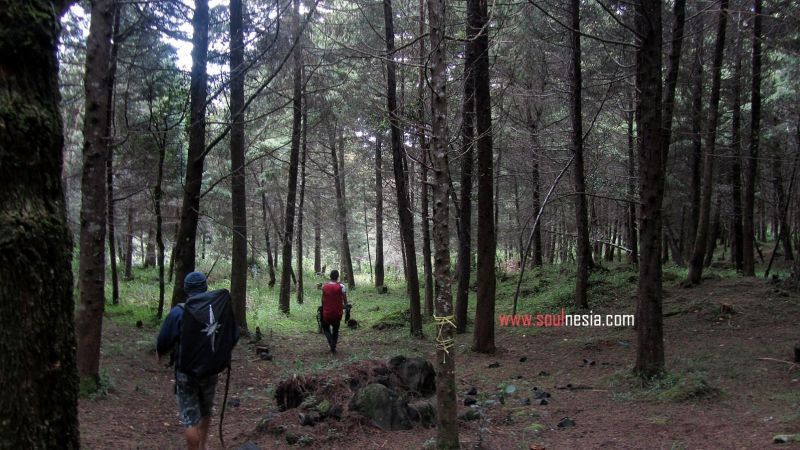 20 Tempat Di Indonesia Yang Layak Kamu Daki