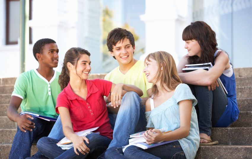 Sering Malu Sama Orang Lain? Yuk Ikuti Tips Ini Biar Kamu Nggak Lagi Jadi Pemalu