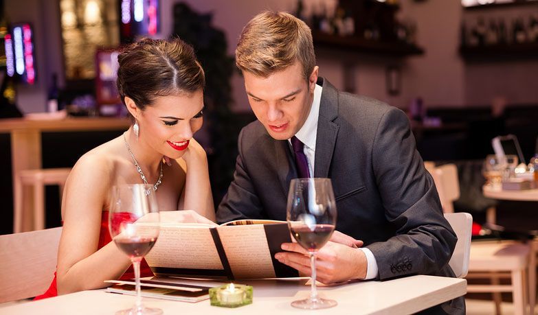 Ingin Makan Malam Romantismu Sempurna? Ikuti Tips Simpel Berikut Ini.