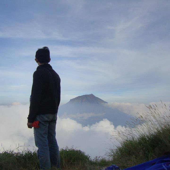 Tips-Tips yang Harus Kamu Baca Sebelum Mencumbui Puncak Gunung