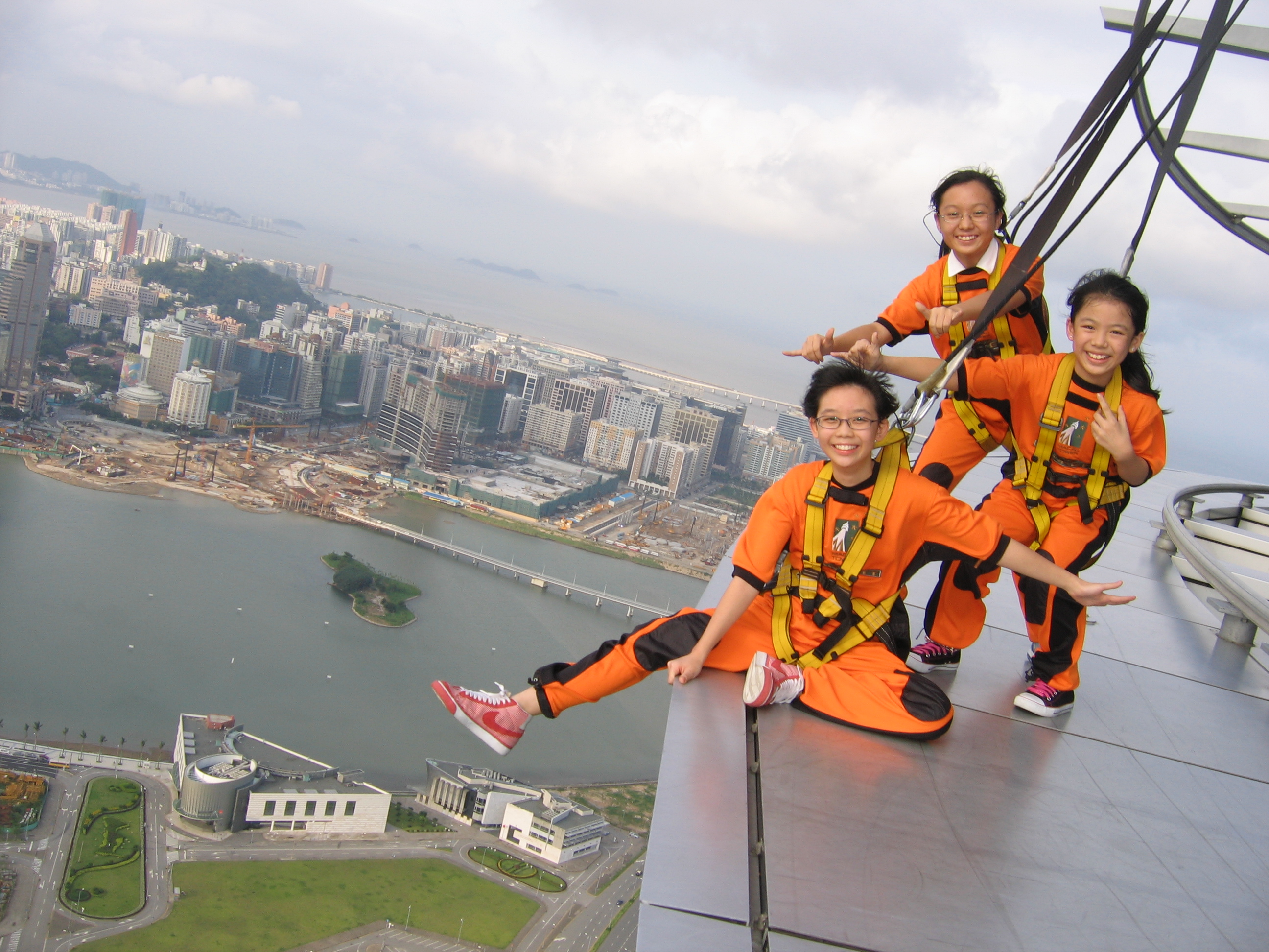 5 Bungee Jumping Tertinggi Di Dunia