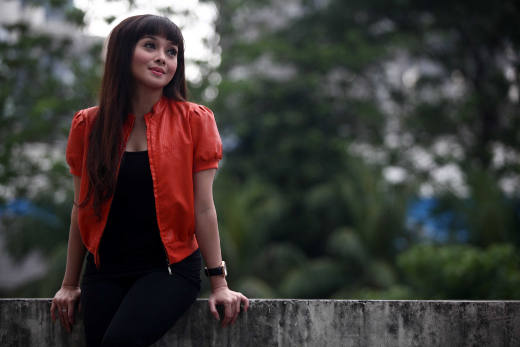 Presenter Sepakbola Seksi Ini Putuskan Berhijab