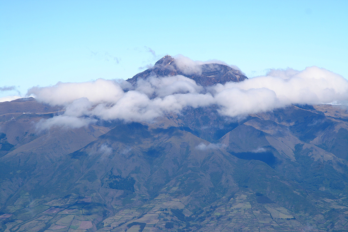 10 Gunung Api Tertinggi di Dunia