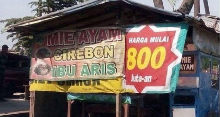 Mie Ayam Seharga 800 juta? Spanduk Iklan Ini Bikin Salah Fokus