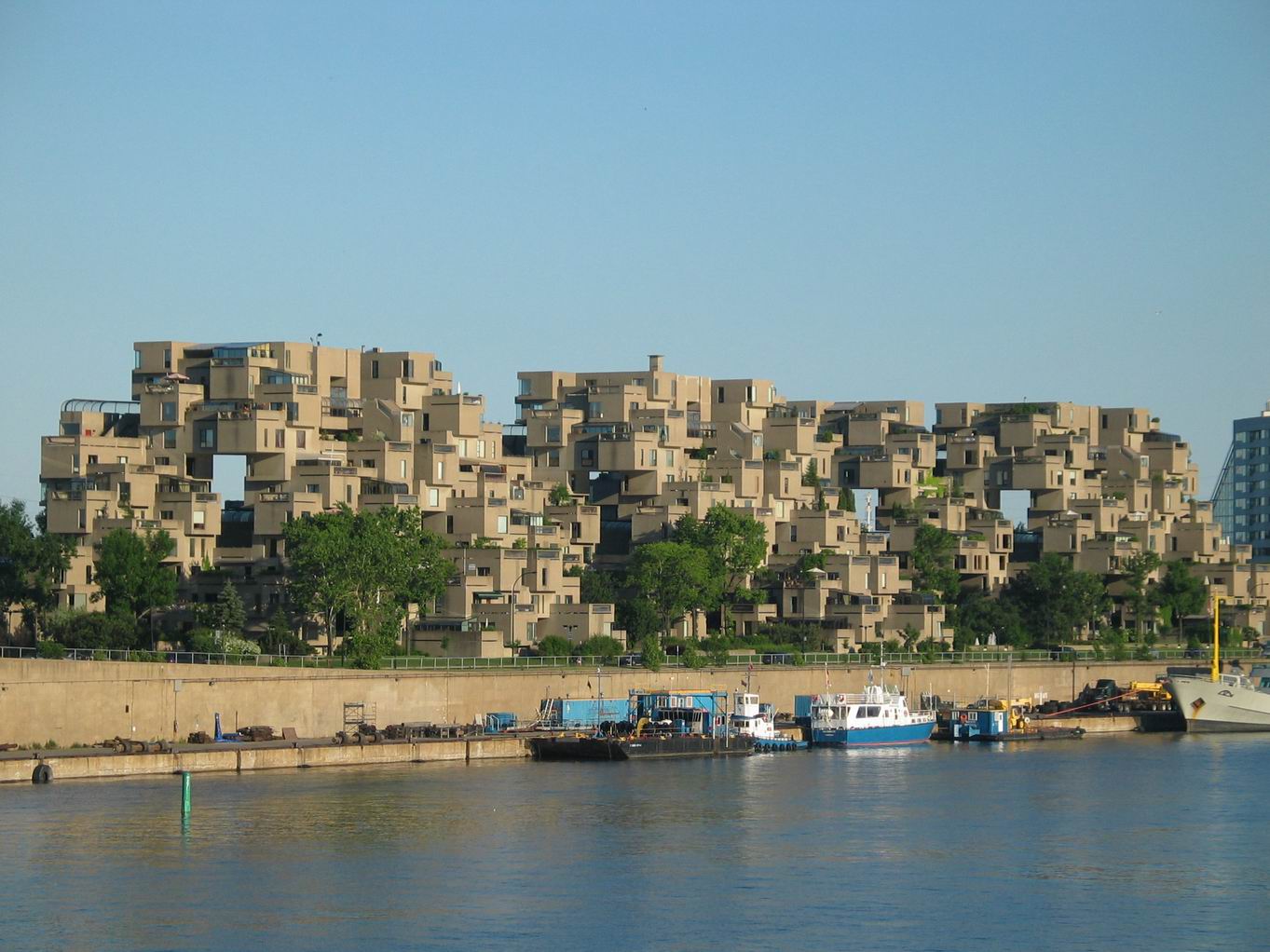 HABITAT 67, sebuah bangunan unik berbentuk lego di Kanada 