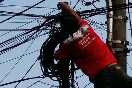 Telkom angkat suara soal PLN garap bisnis internet