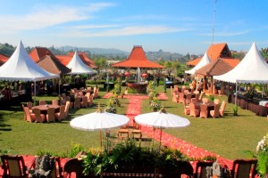 10 Tempat Resepsi Pernikahan Outdoor di Bandung