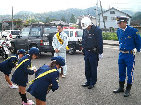 14 Alasan Anda Harus Membungkuk di Jepang