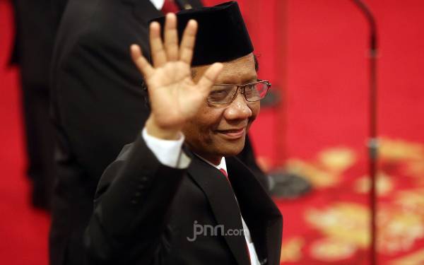 Mahfud MD dan Fachrul Razi Menjelaskan soal SKT FPI