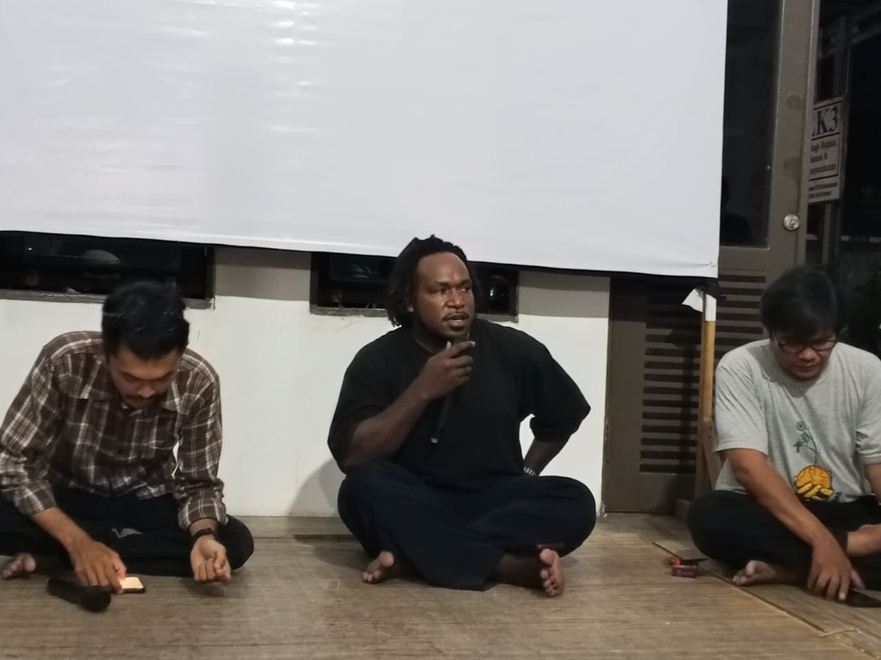 Nobar &ldquo;Pesta Babi&rdquo; Digelar, GUSDURian Serang Buka Diskusi Panas Kolonialisme Papua