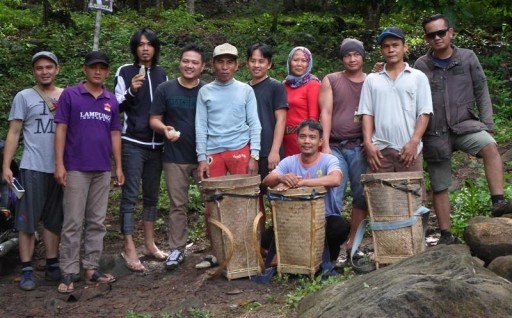 &quot;Hutan Tropis&quot; Band Asli Indonesia yang menyuarakan masa depan BUMI. Tahukah kamu?!