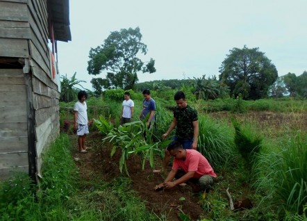 &quot;Hutan Tropis&quot; Band Asli Indonesia yang menyuarakan masa depan BUMI. Tahukah kamu?!