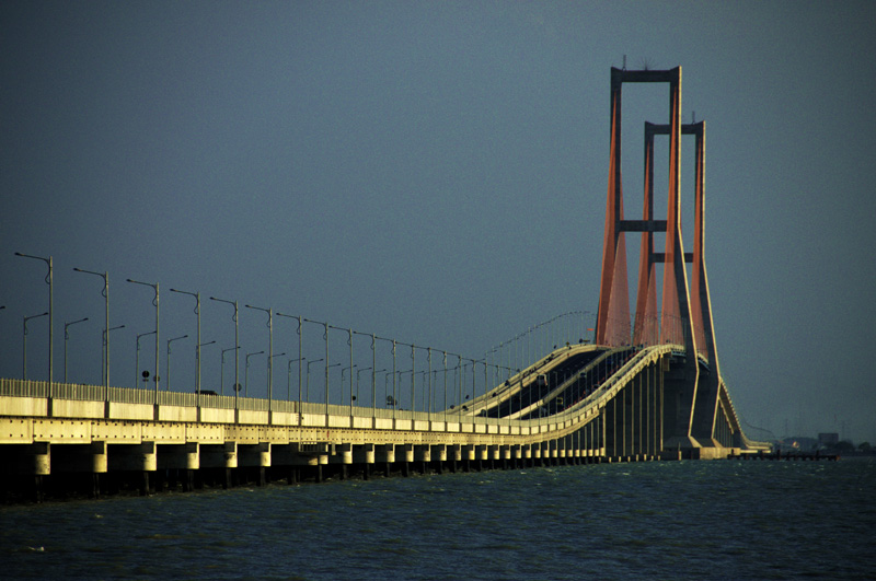Jembatan-Jembatan yang Menjadi Ikon diberbagai Kota di Indonesia