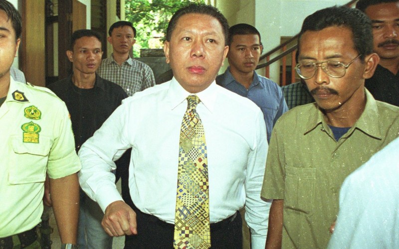 DPR Sebut Oknum di Institusi Ini Bantu Pelarian Djoko Tjandra......
