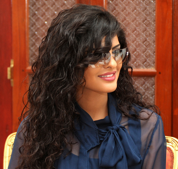 &#91;PIC&#93; Mungkin Kagak Mau Pakai Jilbab? Princess Ameerah Dicerai Pangeran Saudi 2013 yl