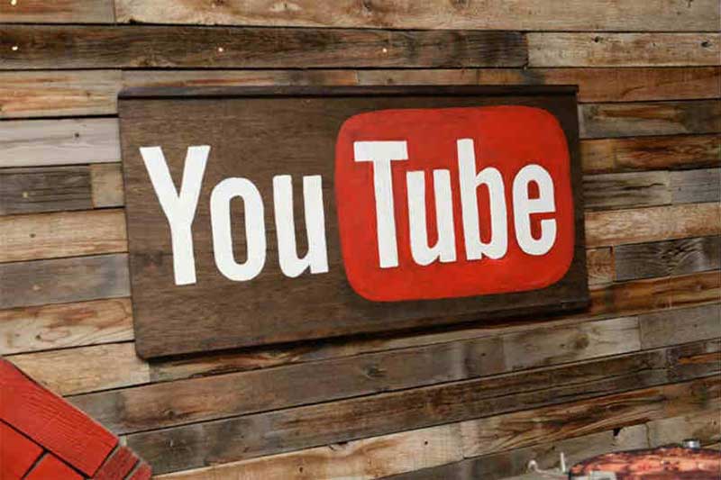 Netizen Habiskan 1 Milyar Jam Tonton YouTube