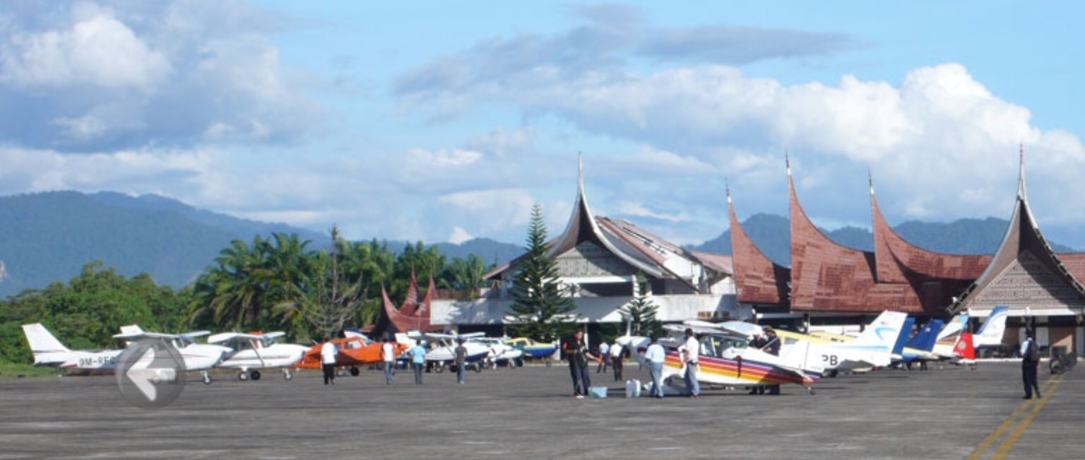 padang-21-24-maret-2015-gebyar-dirgantara-tanpa-atraksi-jat-jupiter-aerobic-team