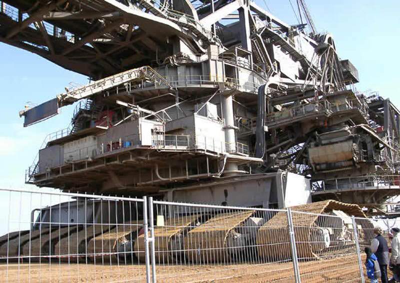 Ternyata Kendaraan Darat Terbesar Di Dunia Adalah Bagger 288