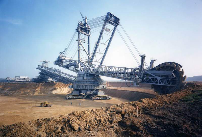 Ternyata Kendaraan Darat Terbesar Di Dunia Adalah Bagger 288