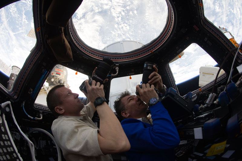 Melihat Bumi dari Luar Angkasa Melalui ISS Cupola