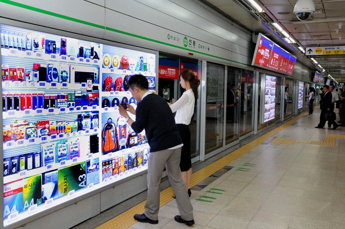 virtual-supermarket-cara-unik-belanja-di-korea-selatan