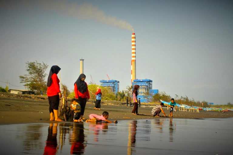 belum-ada-aturan-jelas-soal-buangan-limbah-pltu-ke-laut