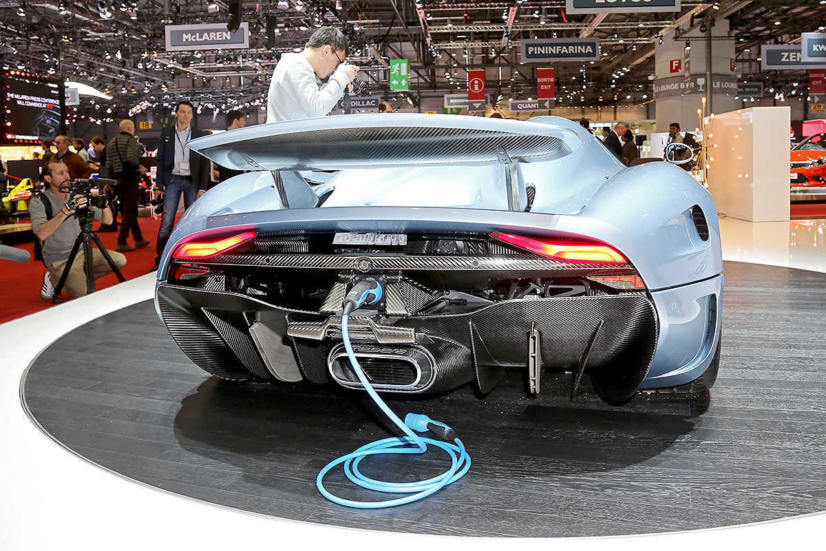 Koenigsegg Regera. Hypercar Hybrid Pertama di Dunia Tanpa Transmisi (Gearbox)