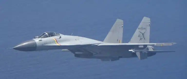 Hanya Berjarak 45 Meter, Jet Tempur J-15 China Pepet Pesawat Patroli P-3C Jepang