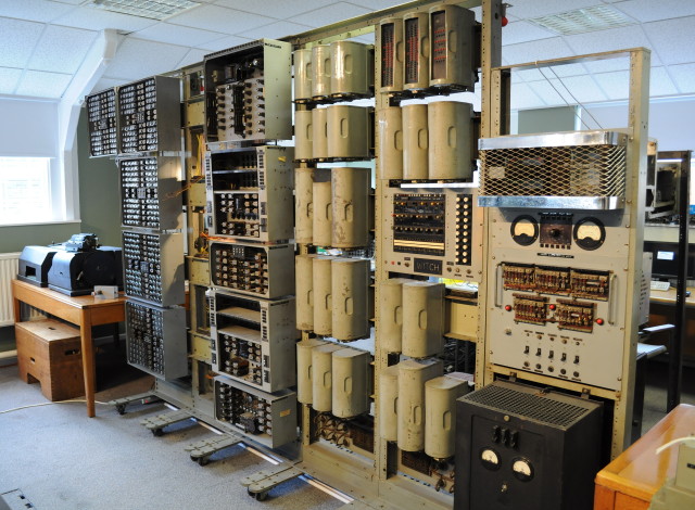 &#91;MANTAP&#93; The Harwell Dekatron,Si Komputer tertua yang beroperasi masuk Guinness Book
