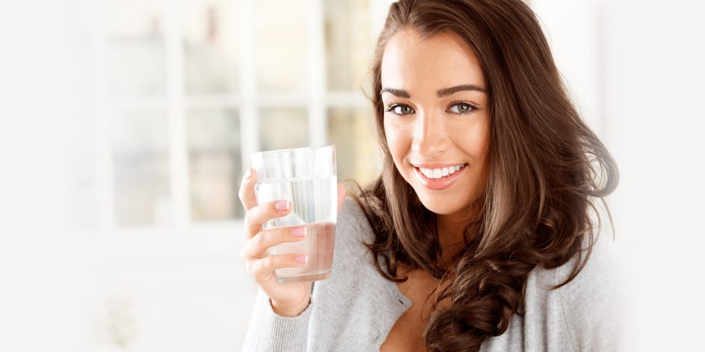 Mengapa Kita Dianjurkan Banyak Minum Air putih Setelah Berolahraga?