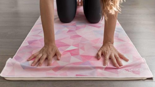 7+ Peralatan Yoga untuk Senam di Rumah / Studio