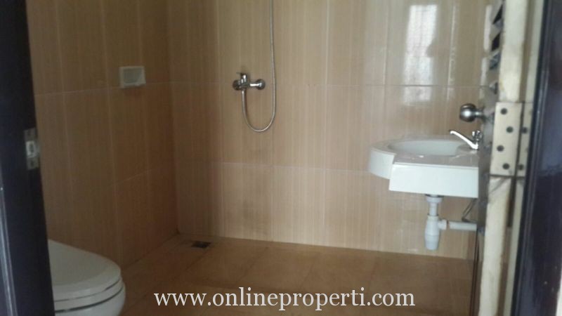 Dijual Rumah Tingkat Baru Posisi Hook, Limo, Depok PR1368