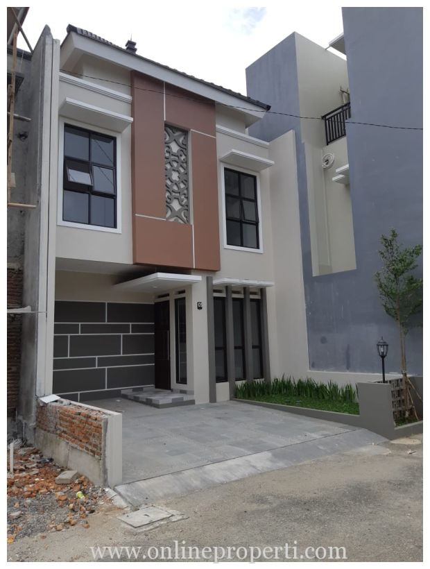 RUMAH STRATEGIS 2 LANTAI DI PINGGIR JALAN RAYA RADAR AURI CIMANGGIS AG1168