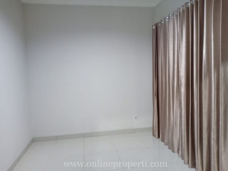 Disewakan Rumah di Cluster Fortune Belleza, Graha Raya Bintaro PR1650