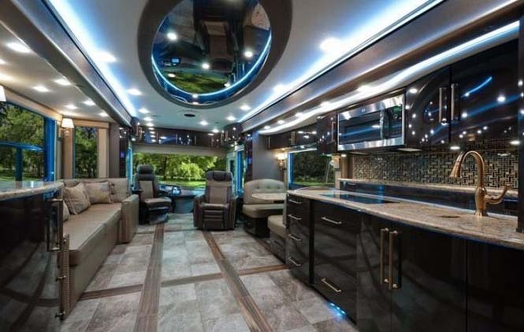 BERIKUT Lima Bus Mewah Termahal di Dunia dengan Fasilitas Kamar &amp; Lounge
